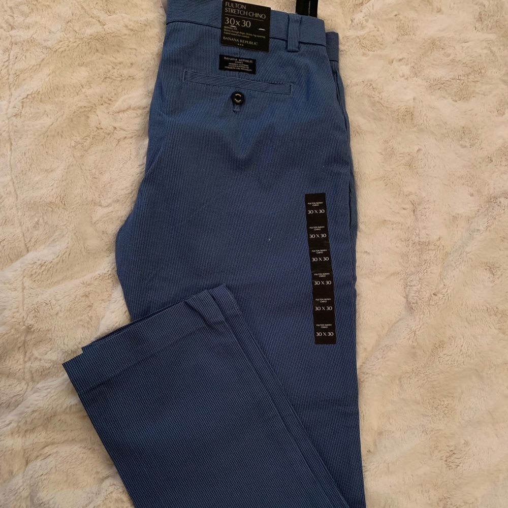 Banana Republic men’s chino pants
